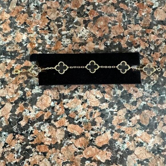 VC Arpels Bracelet - Picture 4 of 5